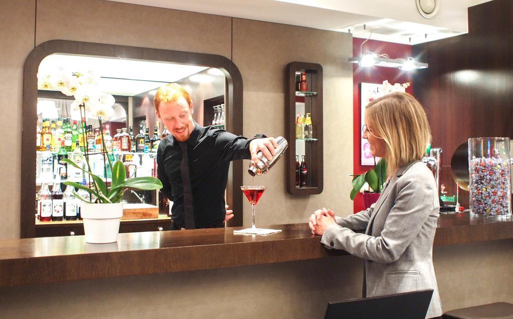 Mercure Angers Centre Gare Exteriör bild